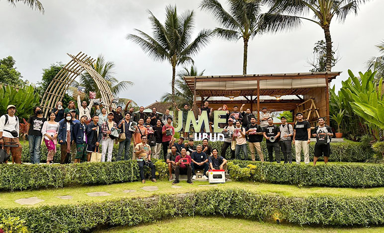 Lomba Foto