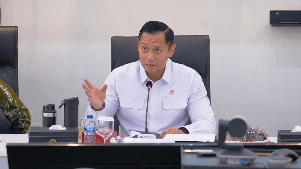 menteri ahy